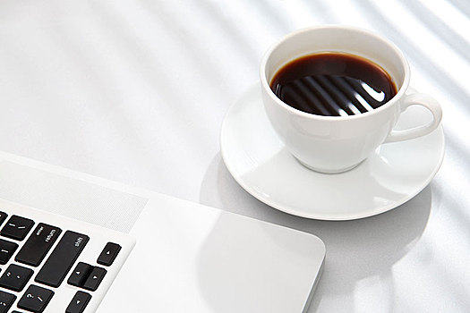 显卡驱动程序损坏导致电脑黑屏一例